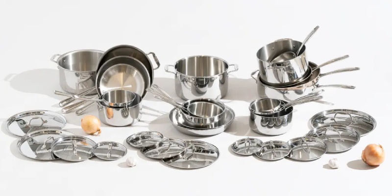 Pros and Cons of Different Cookware Materials for Gas Stoves