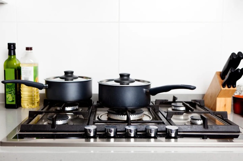 Why 5 Ply Cookware Is a Must Have for Gas Stoves